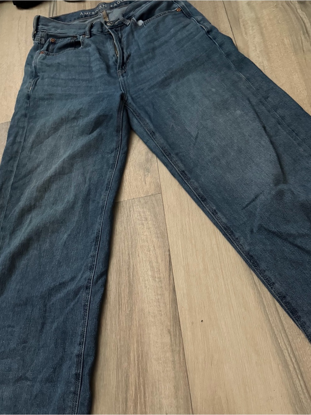 American Eagle High Rise Baggy Jeans